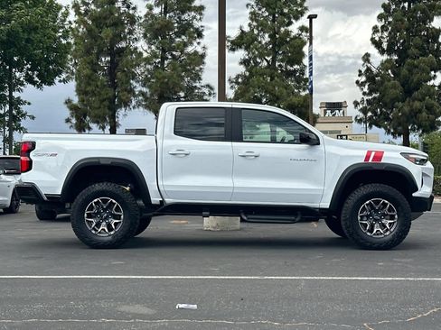 Used 2024 Chevrolet Colorado ZR2 AWD/4WD image 8