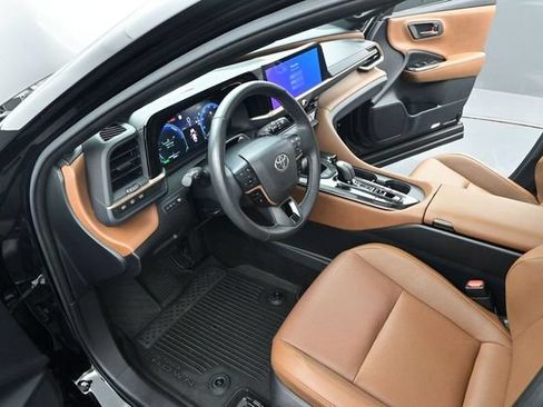 Used 2025 Toyota Crown Signia w/ Advanced Technology Package AWD/4WD image 6