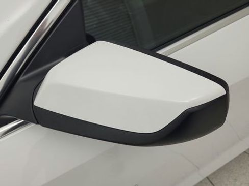 Used 2024 Chevrolet Malibu LT image 28