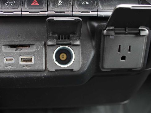 Used 2021 GMC Sierra 1500 SLT w/ X31 Off-Road Package image 19