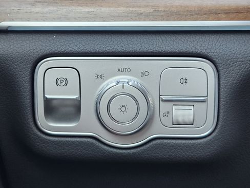 Certified 2025 Mercedes-Benz GLE 350 4MATIC image 23