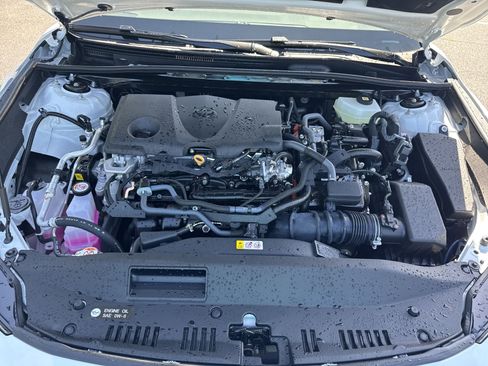 Used 2025 Toyota Camry XLE FWD image 37