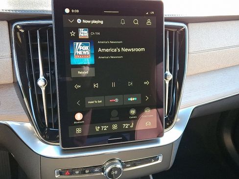 New 2026 Volvo XC90 B6 Plus w/ Protection Package Premier image 11