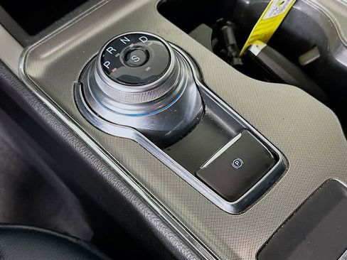 Certified 2022 Ford Edge SEL w/ Sport Appearance Package image 18