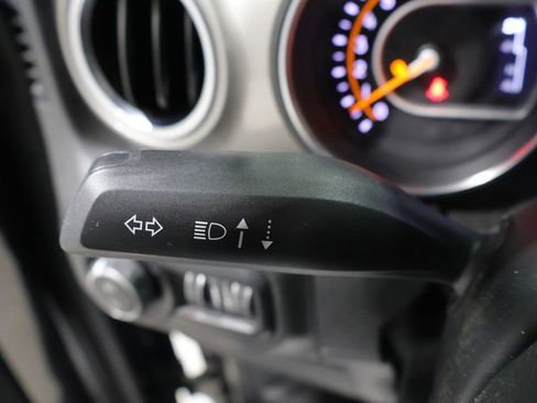 Used 2020 Jeep Gladiator Overland AWD/4WD image 39
