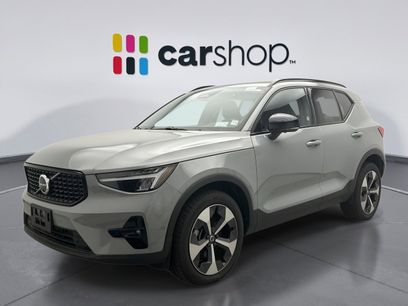 Used 2025 Volvo XC40 B5 Plus