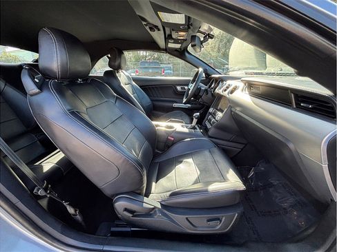 Used 2020 Ford Mustang Premium image 35