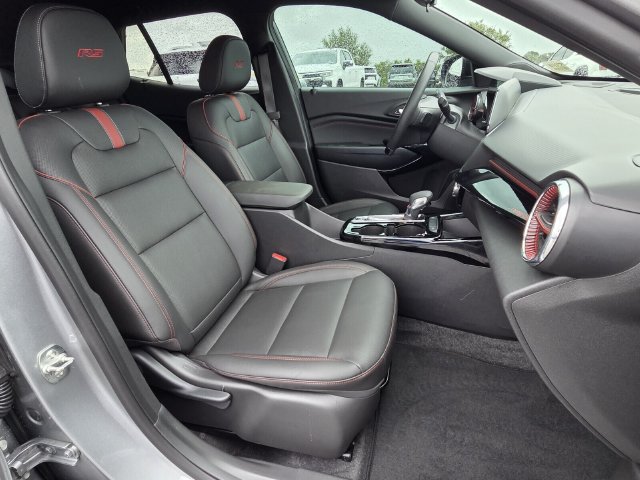 Used 2025 Chevrolet Trax RS w/ Driver Confidence Package FWD image 16
