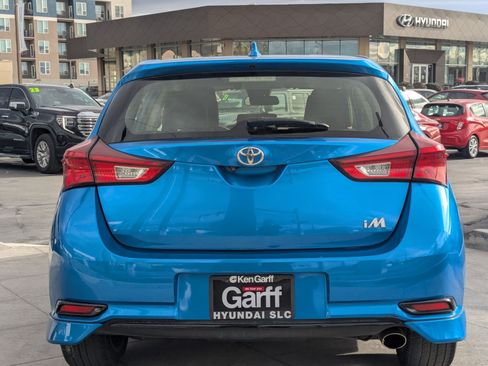 Used 2018 Toyota Corolla iM image 5
