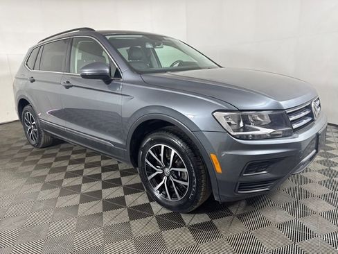Certified 2021 Volkswagen Tiguan SE w/ Panoramic Sunroof Package image 1