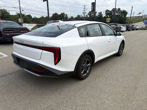 Certified 2025 Kia K4 FWD image 7