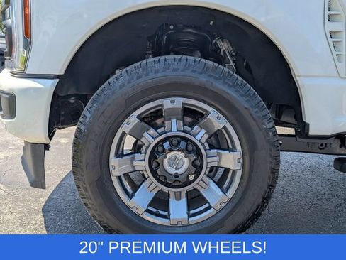 Used 2023 Ford F250 Lariat w/ Lariat Ultimate Package AWD/4WD image 7