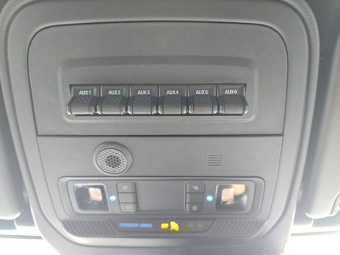 Used 2024 Ford Bronco Badlands image 18