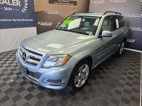 Used 2013 Mercedes-Benz GLK 350 4MATIC image 1