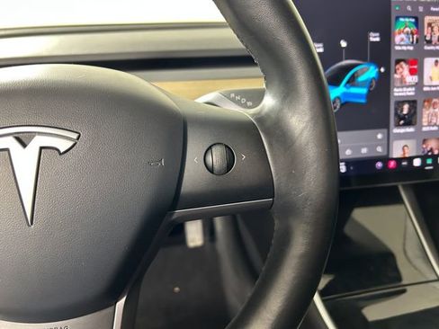 Used 2019 Tesla Model 3 Long Range image 17