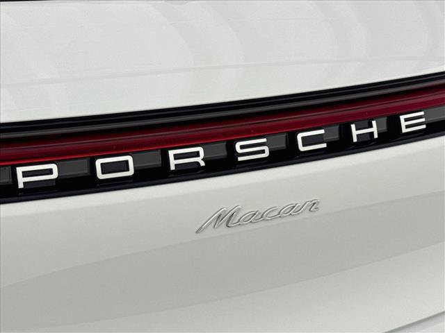 Certified 2026 Porsche Macan AWD/4WD image 25