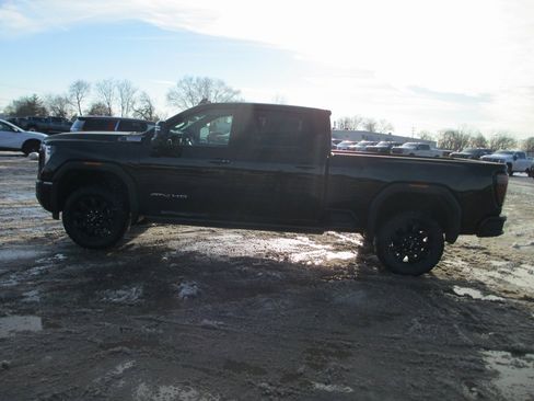 New 2026 GMC Sierra 2500 AT4 w/ AT4 Premium Plus Package image 9