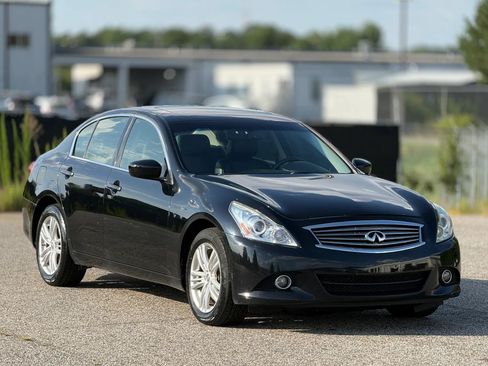 Used 2012 INFINITI G37 x Sedan w/ Premium Pkg AWD/4WD image 1