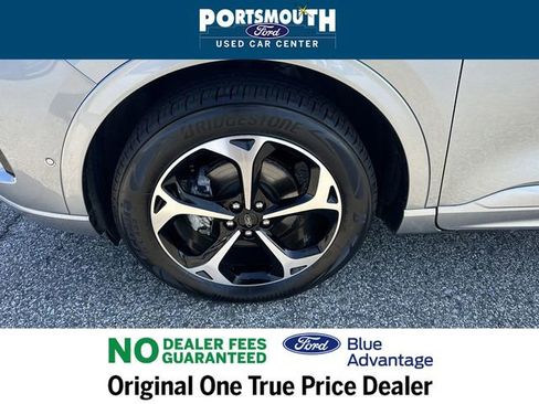 Certified 2023 Ford Escape ST-Line Elite w/ Premium Technology Package image 27