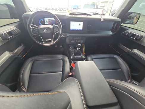 Used 2022 Ford Bronco Badlands image 13