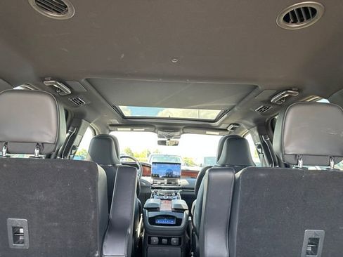 Used 2022 Lincoln Navigator Reserve w/ Equipment Group 201A image 12