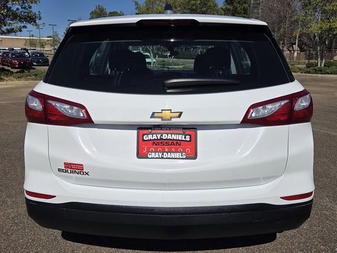 Used 2019 Chevrolet Equinox LS image 5