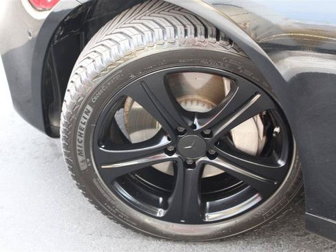 Used 2017 Mercedes-Benz E 300 4MATIC image 37