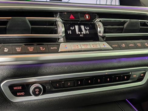 Used 2022 BMW X5 sDrive40i w/ M Sport Package image 34