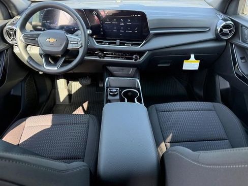 New 2026 Chevrolet Equinox LT image 6