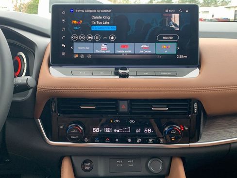 New 2026 Nissan Rogue Platinum image 10