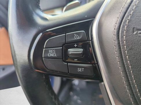 Used 2018 BMW 530i w/ Premium Package RWD image 14
