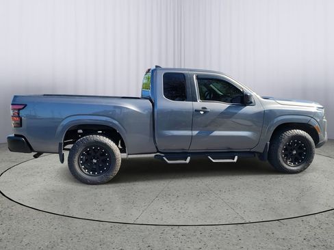 Used 2022 Nissan Frontier S w/ Technology Package image 3