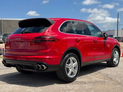 Used 2017 Porsche Cayenne S AWD/4WD image 7