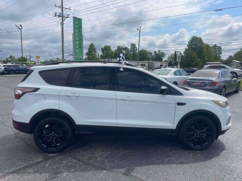 Used 2019 Ford Edge SEL w/ Equipment Group 201A FWD image 10