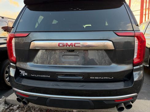 Used 2021 GMC Yukon Denali w/ Denali Premium Package image 6