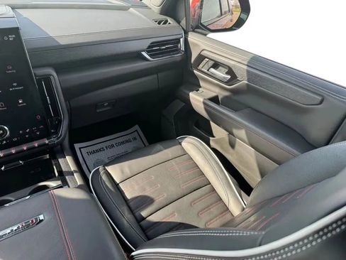 Used 2025 GMC Yukon XL AT4 Ultimate image 24