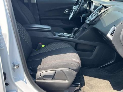 Used 2017 Chevrolet Equinox LT w/ Convenience Package FWD image 22