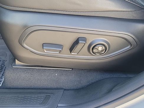 New 2025 Jeep Grand Cherokee L Altitude image 26