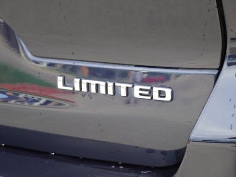 Used 2023 Jeep Grand Cherokee L Limited RWD image 13