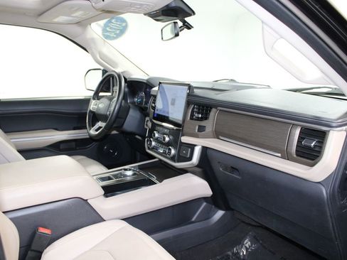 Used 2024 Ford Expedition Max Limited RWD image 32