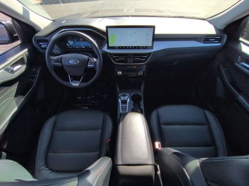 Used 2025 Ford Escape Platinum AWD/4WD image 21