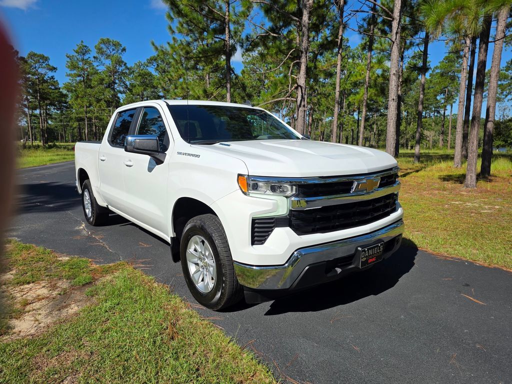 Used 2023 Chevrolet Silverado 1500 LT w/ Protection Package RWD image 7