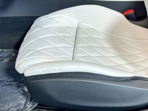 New 2025 Mercedes-Benz SL 63 AMG S e Performance 4MATIC image 17