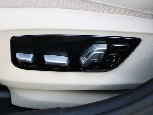 Used 2020 BMW 540i xDrive w/ Executive Package image 27