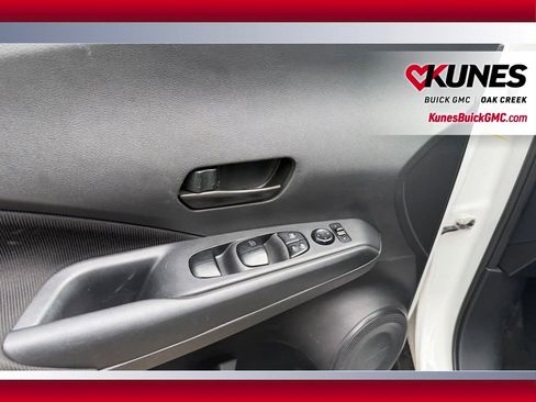 Used 2024 Nissan Kicks S FWD image 4
