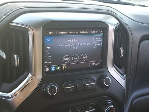 Used 2020 Chevrolet Silverado 1500 LT image 16