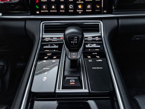 Certified 2023 Porsche Panamera image 22