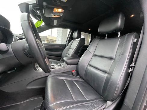 Used 2019 Jeep Grand Cherokee Limited image 12