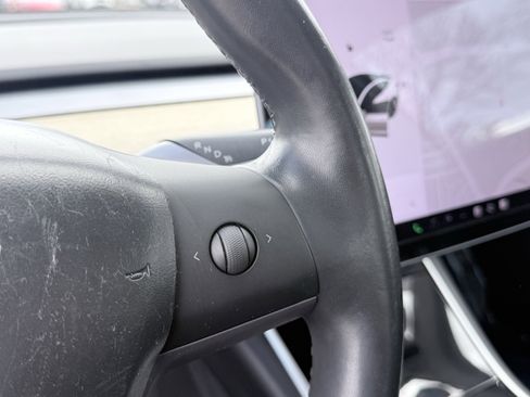 Used 2018 Tesla Model 3 Mid Range image 62