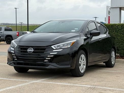 Certified 2025 Nissan Versa S w/ Trunk Package image 4